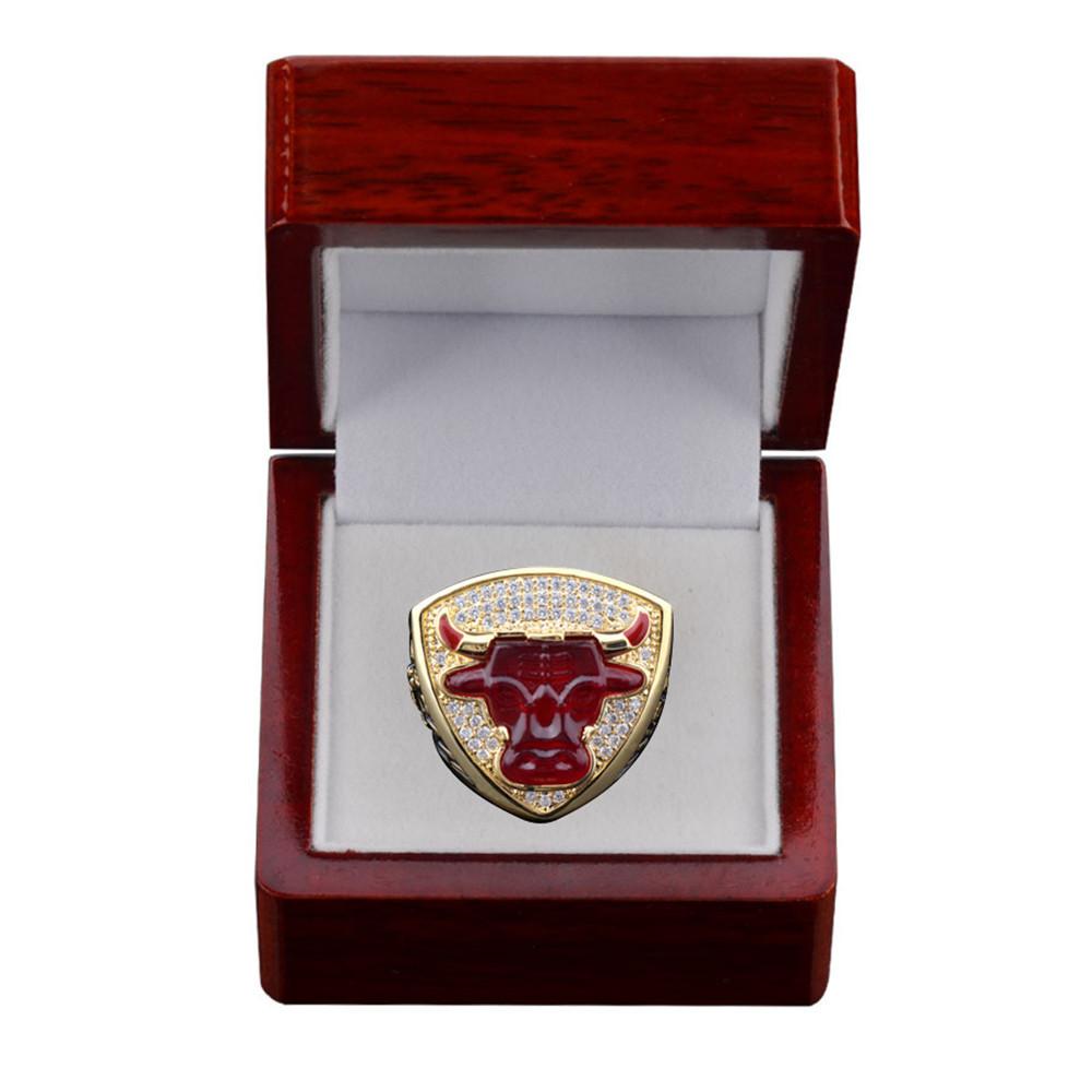 Fans Collect Souvenirs 1993 NBA Chicago Bulls Jordan Championship Ring